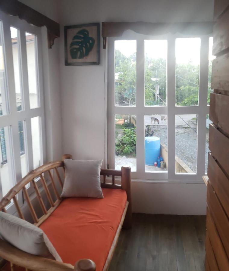 Hostal Blood Moon Rio Dulce Town Exterior foto