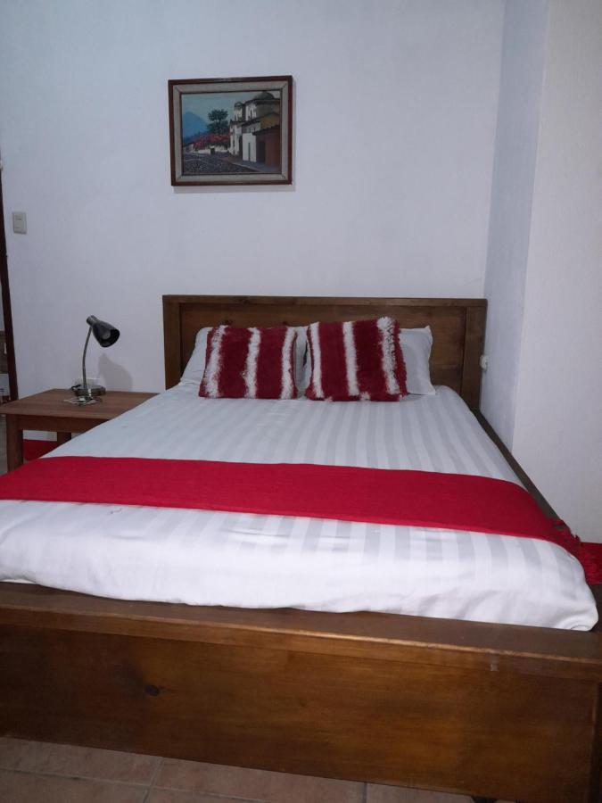Hostal Blood Moon Rio Dulce Town Exterior foto