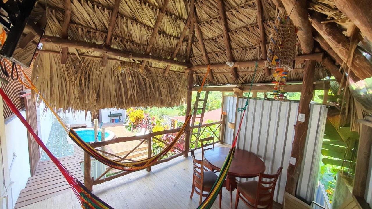 Hostal Blood Moon Rio Dulce Town Exterior foto
